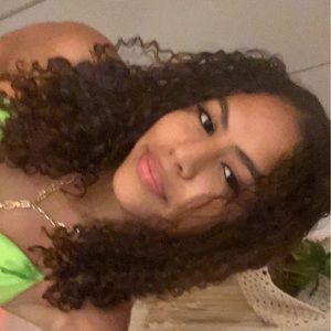 Meet your Posher, Karla